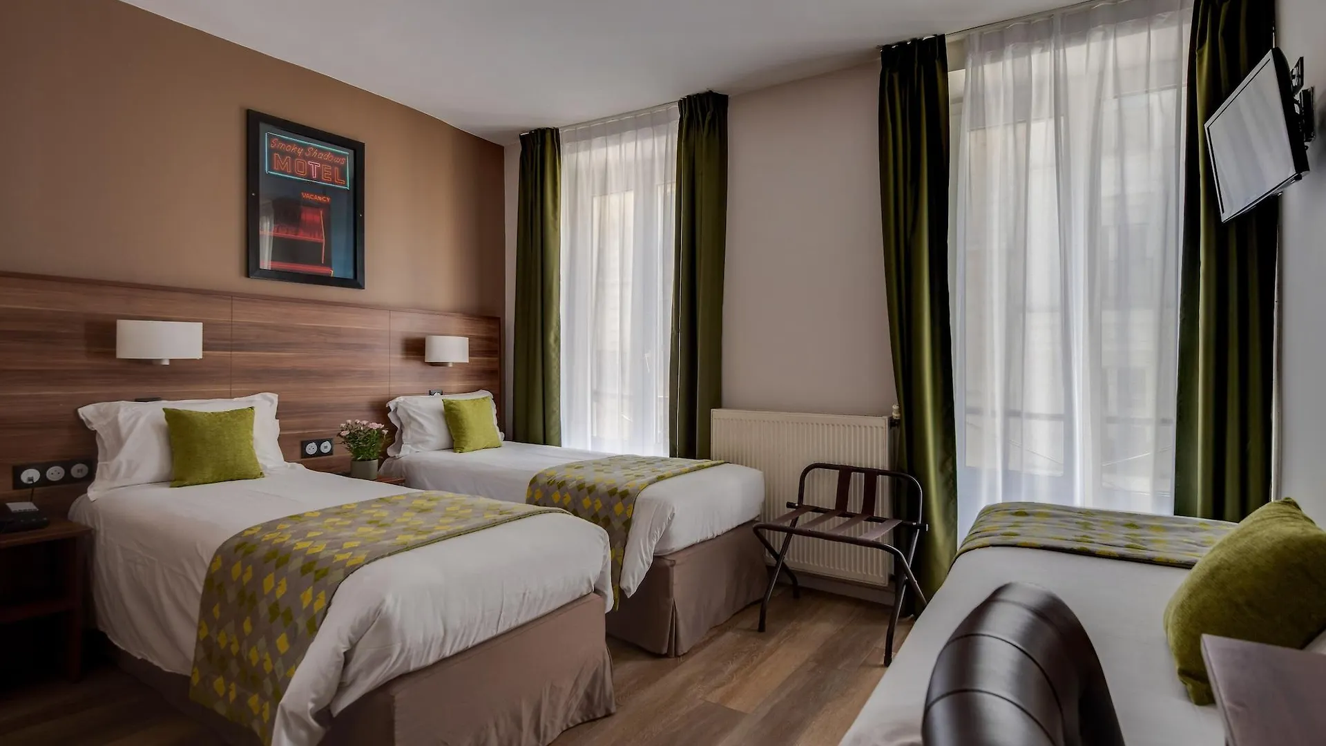 Chabrol Opera Hotel Paris