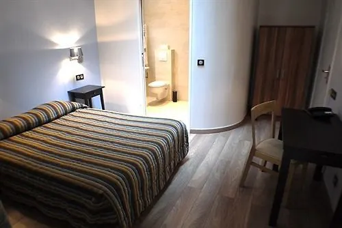Hotel Chabrol Opera Paris