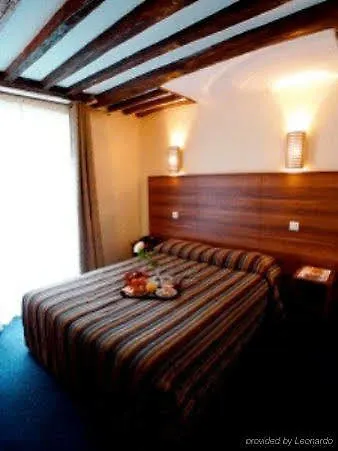 Hotell Chabrol Opera Paris